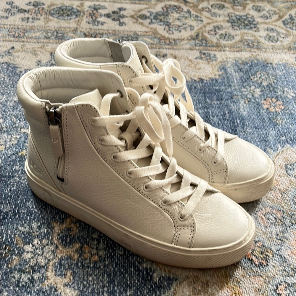 UGG Olli Women’s Leather Hi-Top Sneakers Sz 6